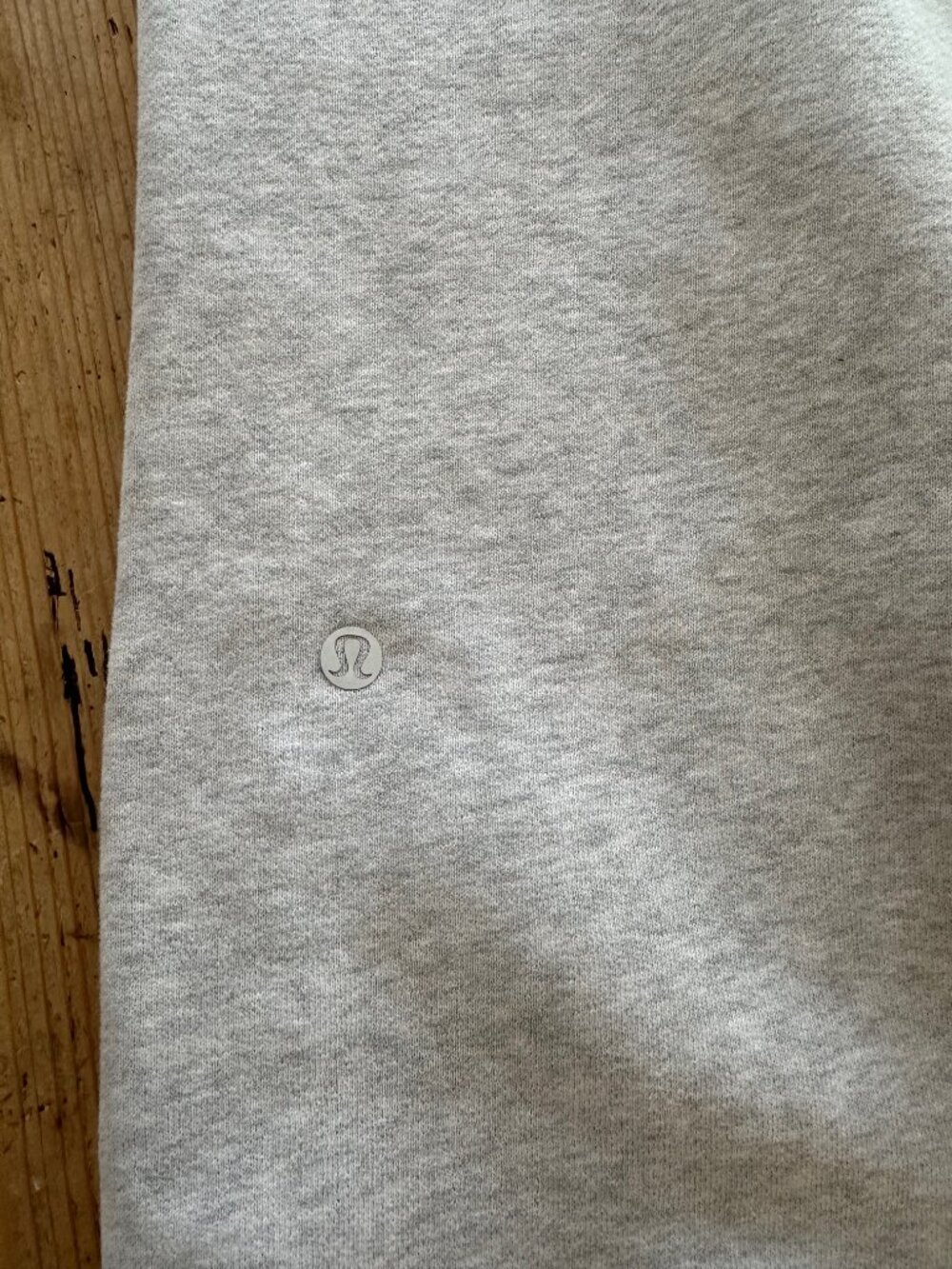 Lululemon Scuba Mid-Rise Oversized Jogger *Short length Heathered Grey Size S - Picture 6 of 6